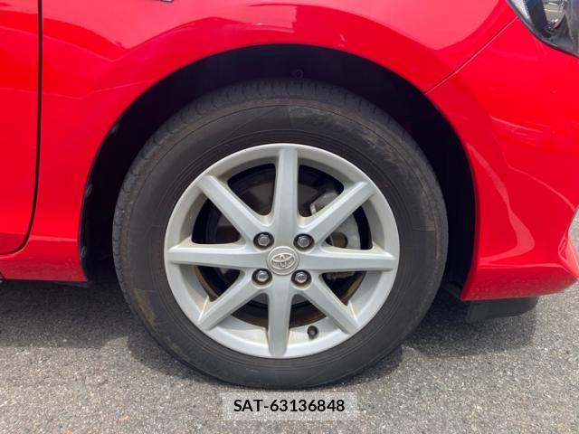 Toyota AQUA 2013-09 8378990-12