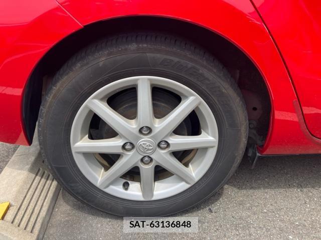 Toyota AQUA 2013-09 8378990-3