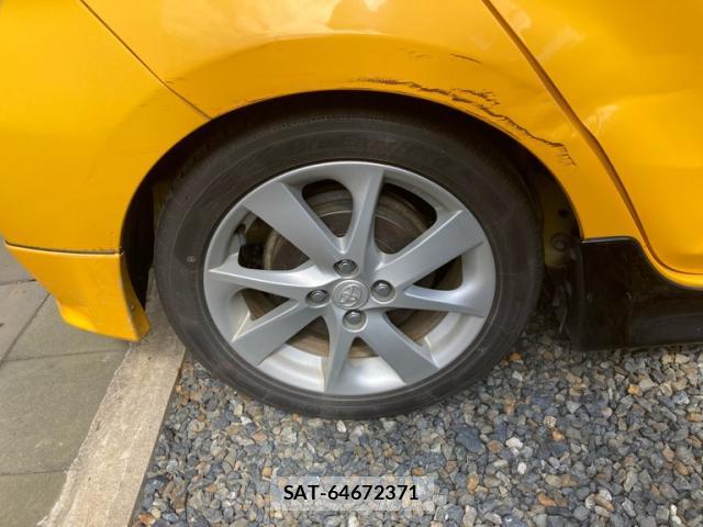 Toyota AQUA 2013-04 8379034-4
