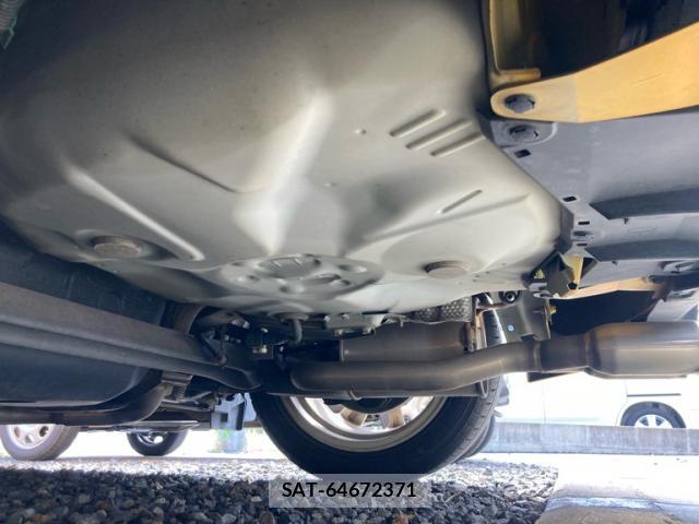 Toyota AQUA 2013-04 8379034-6
