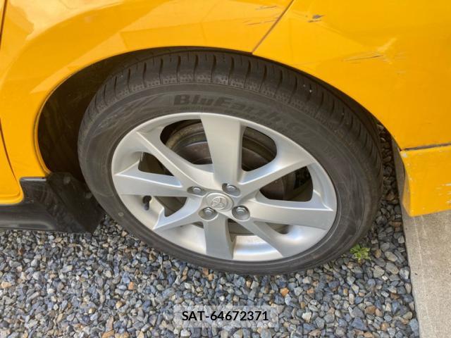 Toyota AQUA 2013-04 8379034-7