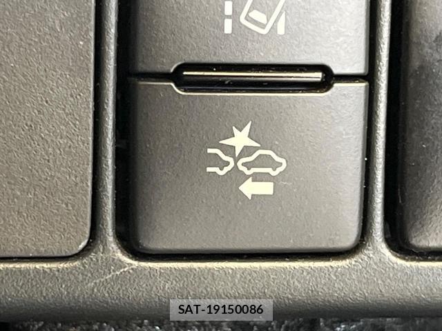 Toyota AQUA 2019-10 8379184-4