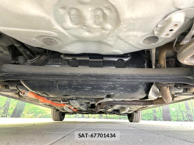 Toyota AQUA 2016-02 8379200-18