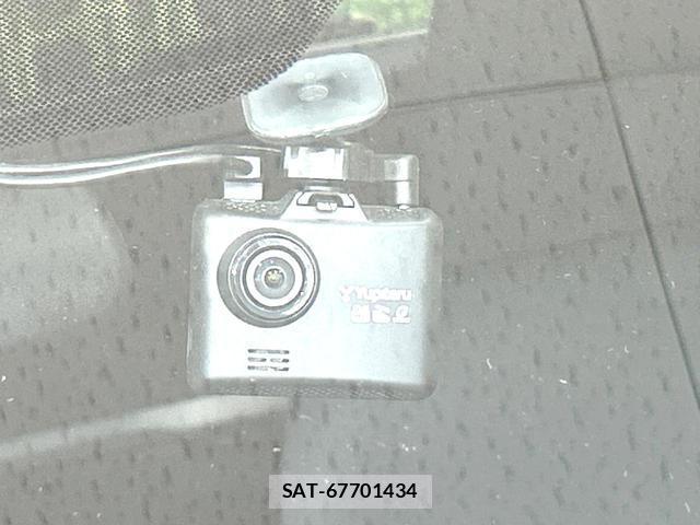 Toyota AQUA 2016-02 8379200-5