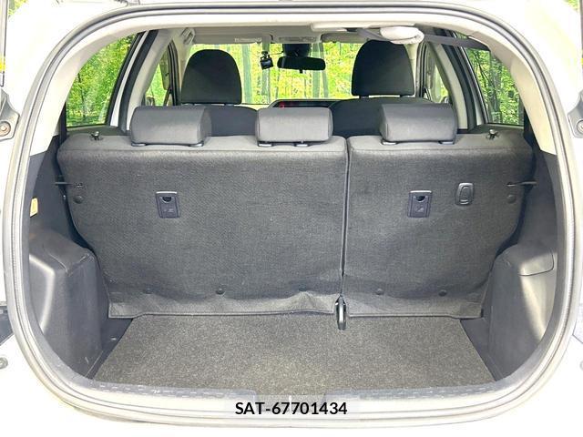 Toyota AQUA 2016-02 8379200-9