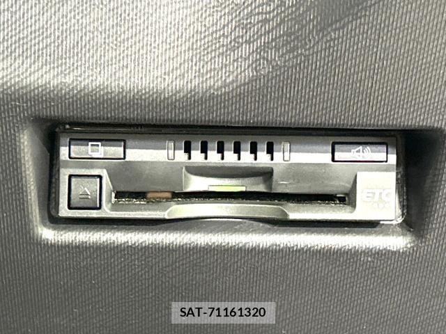 Toyota AQUA 2019-11 8379205-5