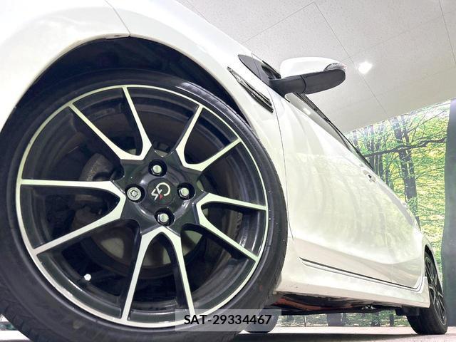 Toyota AQUA 2014-11 8379206-12