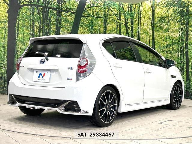 Toyota AQUA 2014-11 8379206-16
