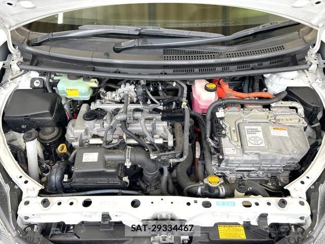 Toyota AQUA 2014-11 8379206-17