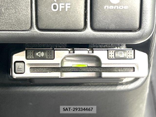 Toyota AQUA 2014-11 8379206-3