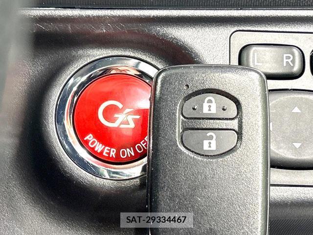 Toyota AQUA 2014-11 8379206-5