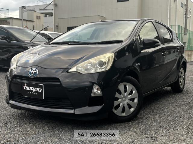 Toyota AQUA 2012-09 8379297-0