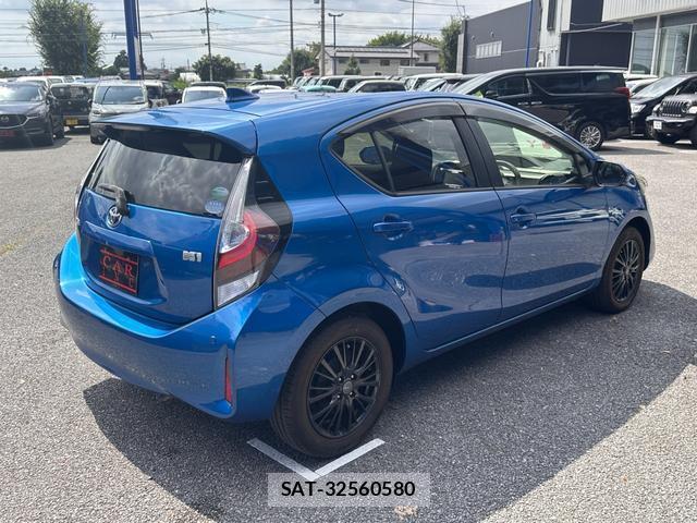 Toyota AQUA 2019-07 8379341-9