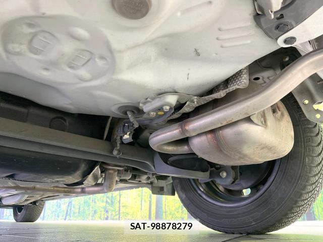 Toyota AQUA 2019-09 8379395-16