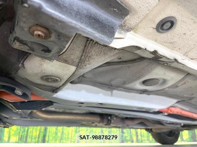 Toyota AQUA 2019-09 8379395-18