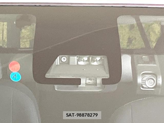 Toyota AQUA 2019-09 8379395-4