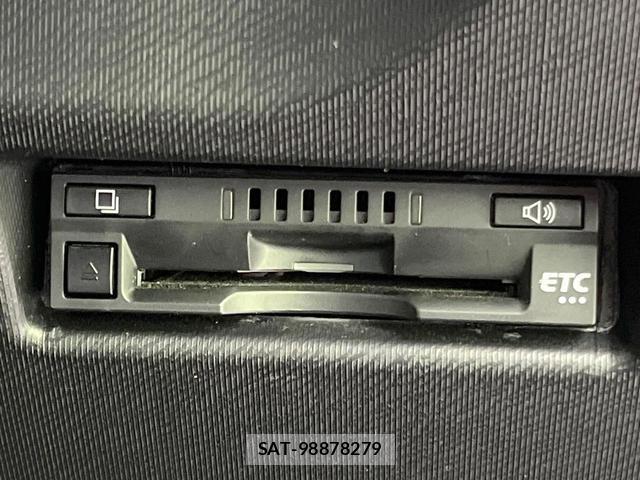 Toyota AQUA 2019-09 8379395-5