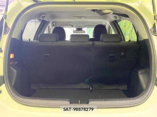 Toyota AQUA 2019-09 8379395-9