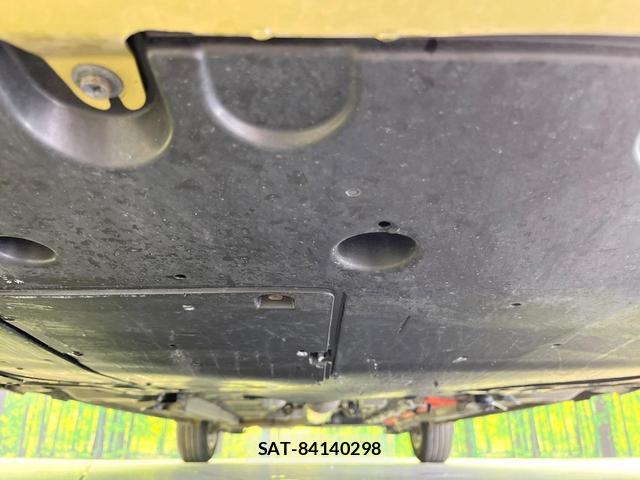 Toyota AQUA 2022-06 8379397-15