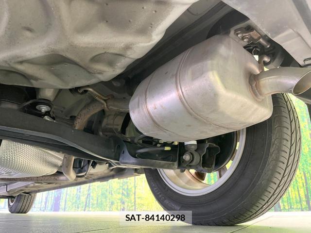 Toyota AQUA 2022-06 8379397-17