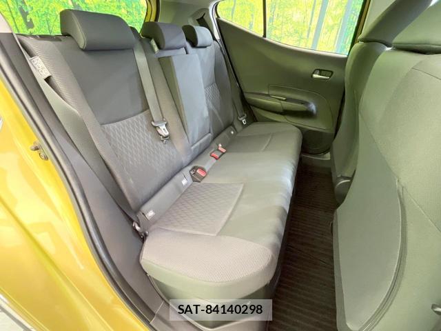 Toyota AQUA 2022-06 8379397-8