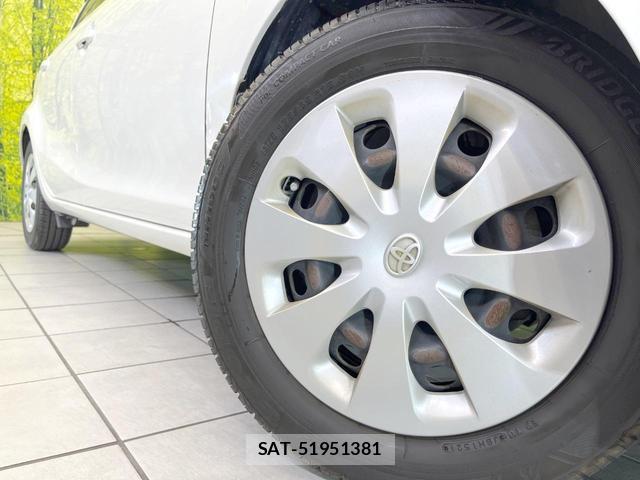 Toyota AQUA 2012-03 8379456-12