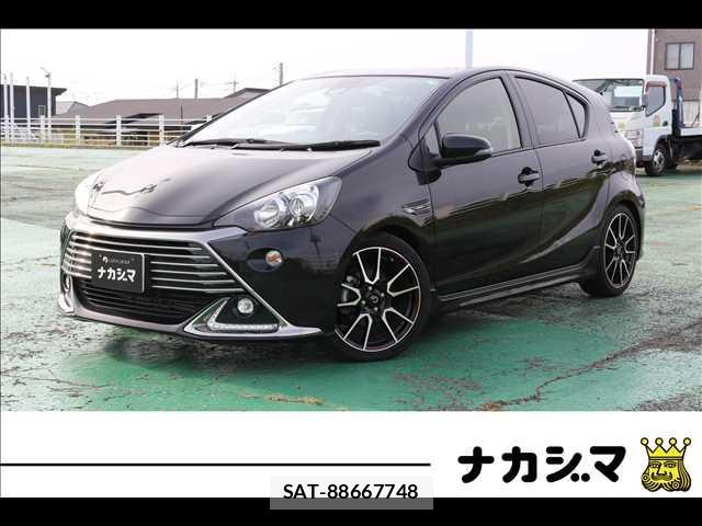 Toyota AQUA 2015-12 8379502-0