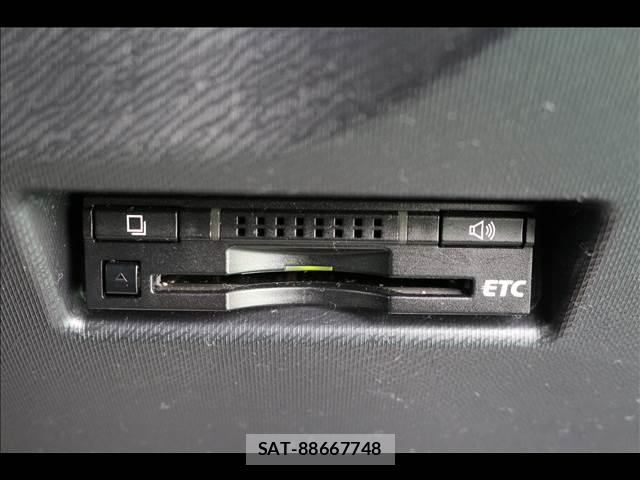 Toyota AQUA 2015-12 8379502-13