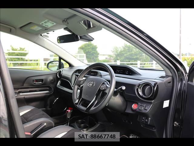 Toyota AQUA 2015-12 8379502-16