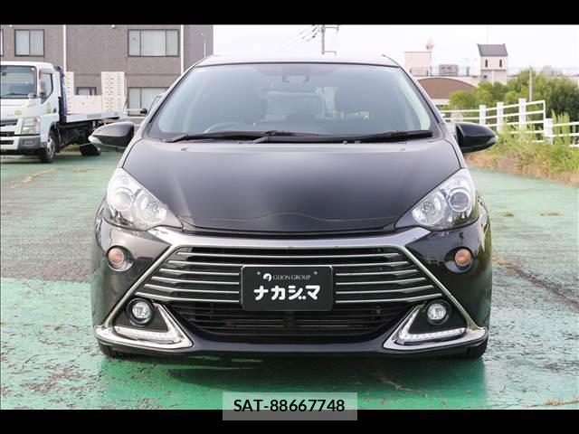 Toyota AQUA 2015-12 8379502-4