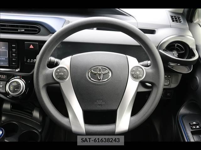 Toyota AQUA 2016-03 8379506-10