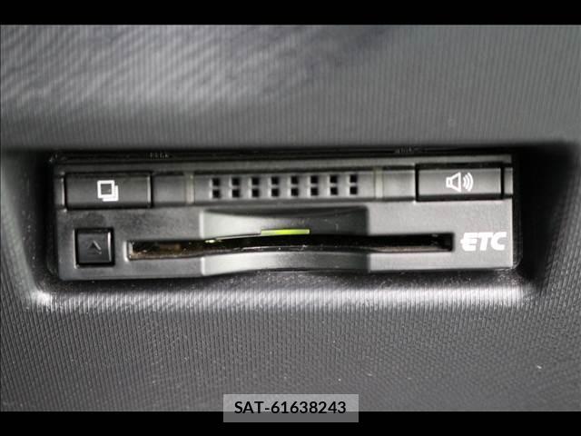 Toyota AQUA 2016-03 8379506-16