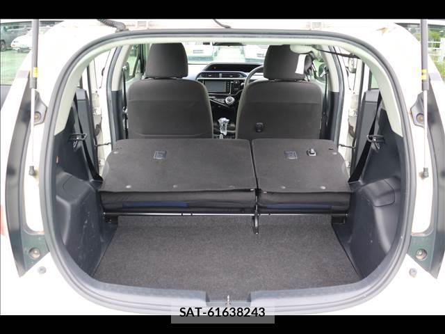 Toyota AQUA 2016-03 8379506-4