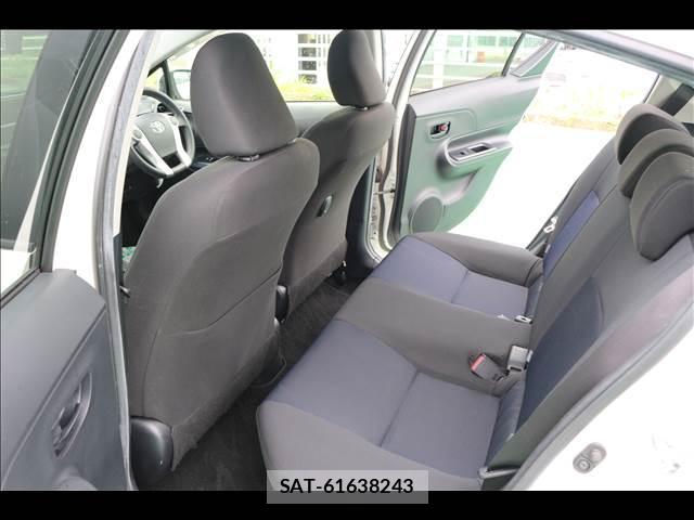 Toyota AQUA 2016-03 8379506-5