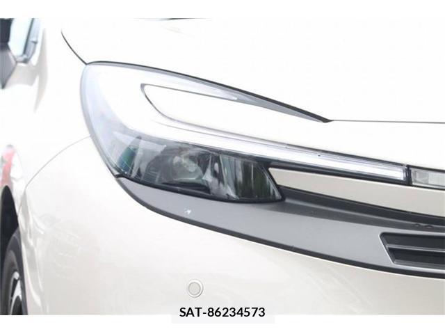 Toyota AQUA 2025-10 8379680-10