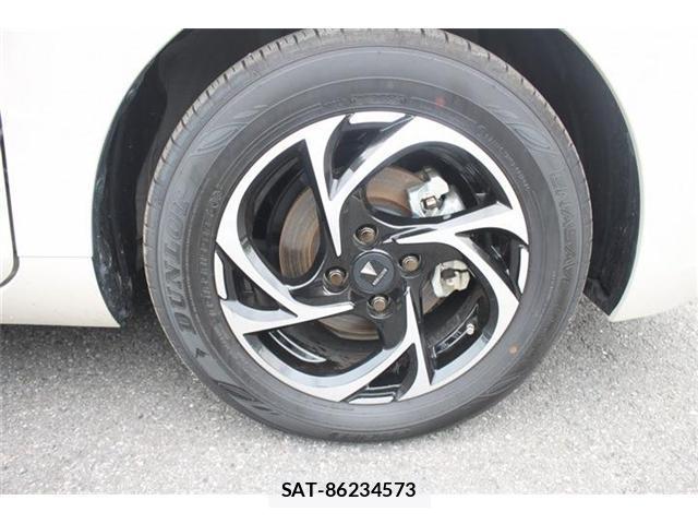 Toyota AQUA 2025-10 8379680-16