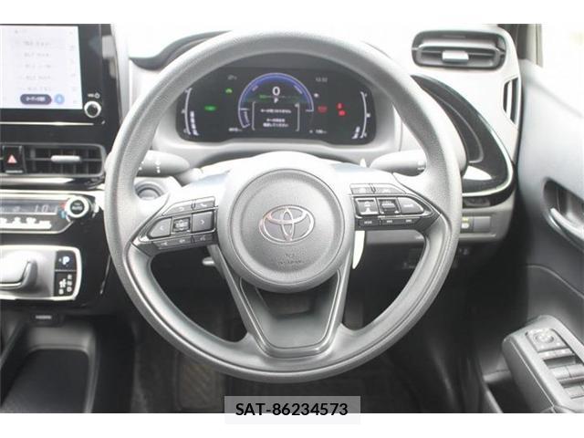 Toyota AQUA 2025-10 8379680-19