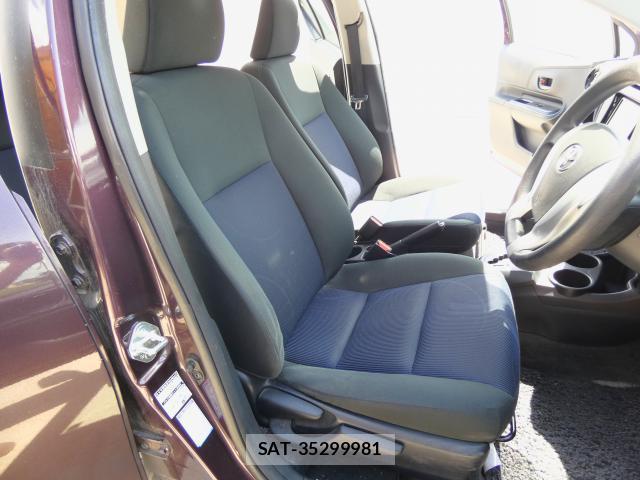 Toyota AQUA 2015-03 8379746-10