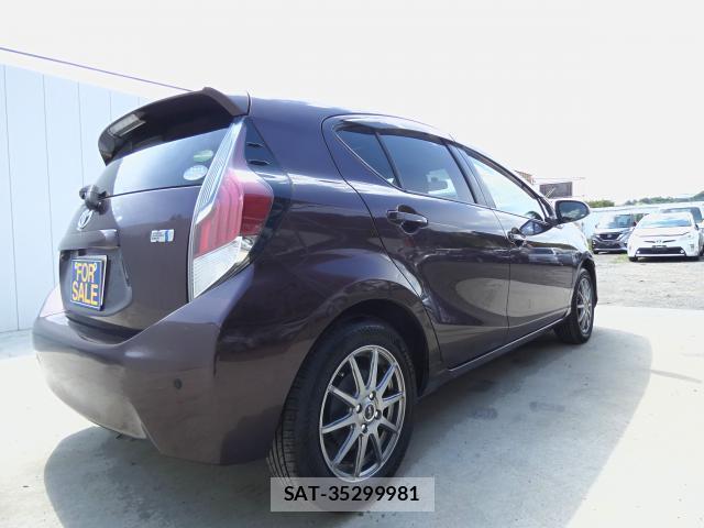 Toyota AQUA 2015-03 8379746-14