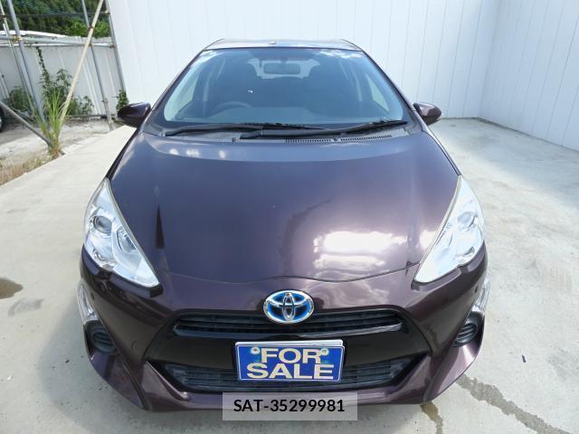 Toyota AQUA 2015-03 8379746-2