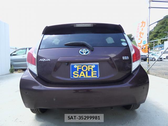 Toyota AQUA 2015-03 8379746-3