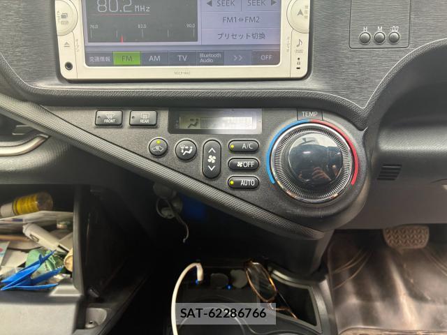 Toyota AQUA 2013-08 8379868-8