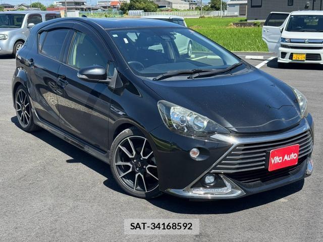 Toyota AQUA 2015-12 8379898-1
