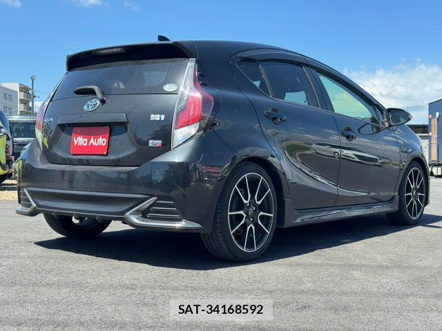 Toyota AQUA 2015-12 8379898-12
