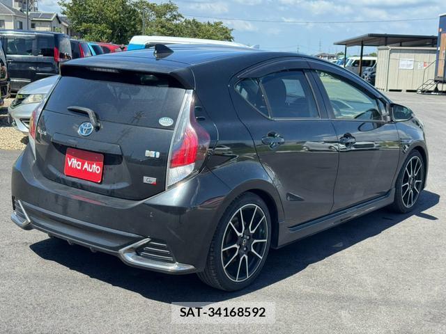 Toyota AQUA 2015-12 8379898-13