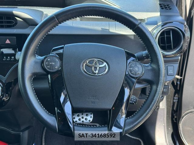 Toyota AQUA 2015-12 8379898-18