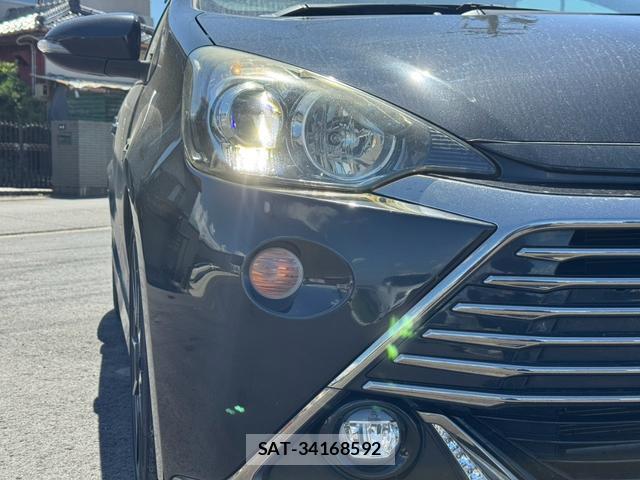 Toyota AQUA 2015-12 8379898-6