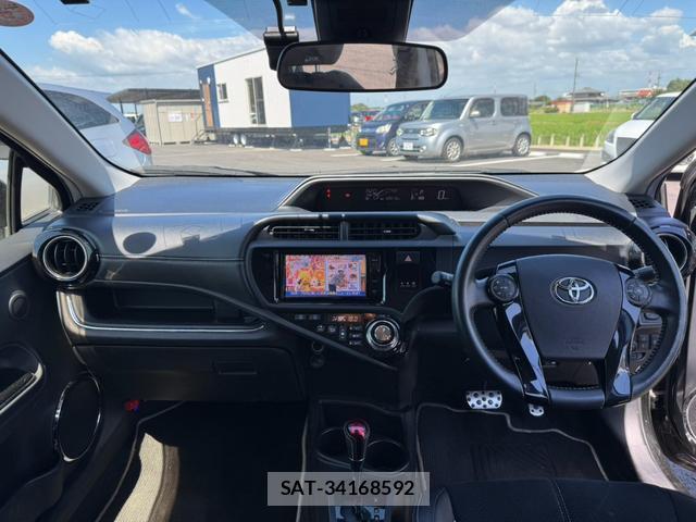 Toyota AQUA 2015-12 8379898-7