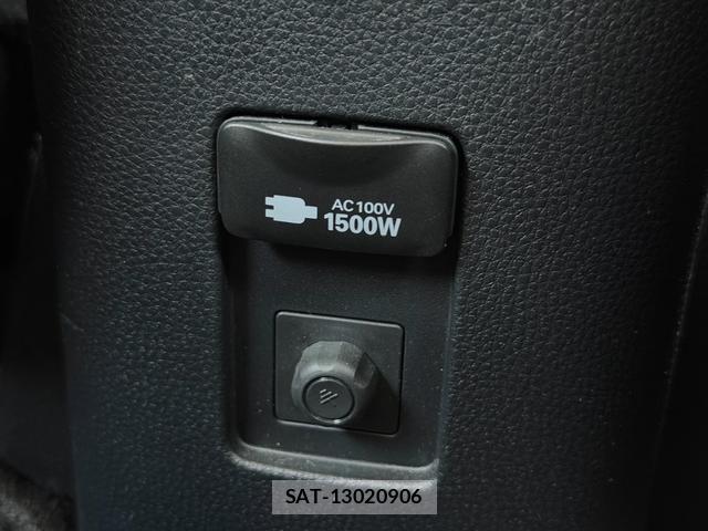Toyota AQUA 2023-09 8379949-10