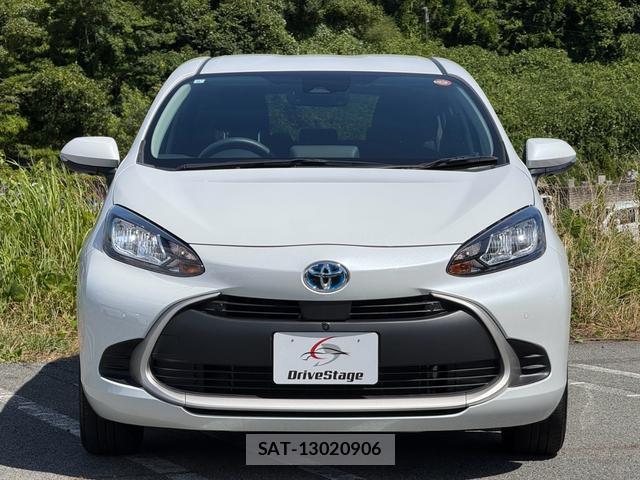 Toyota AQUA 2023-09 8379949-18